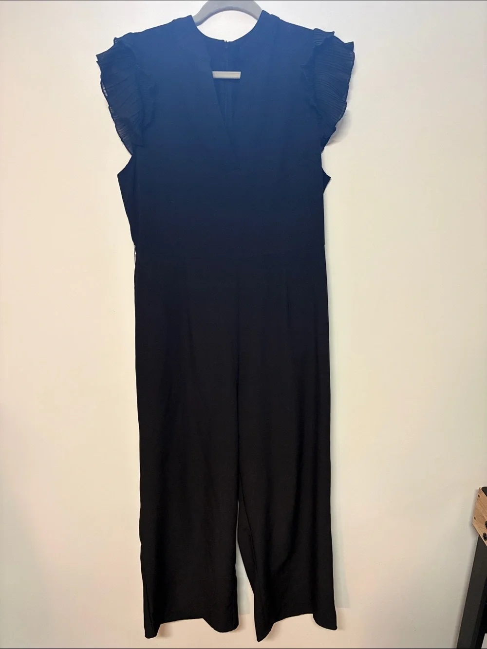 Black Flutter-Sleeve Jumpsuit - Classic Wide-Leg, XL